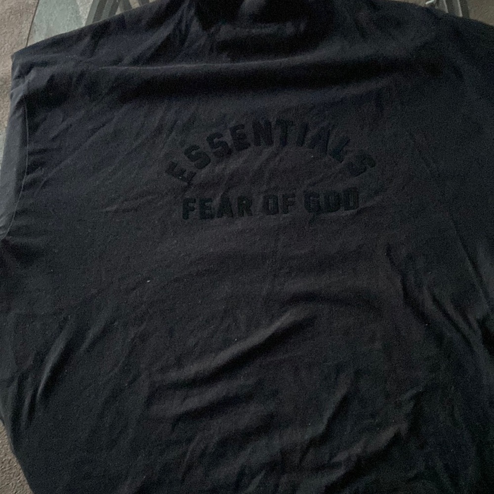 Essentials Crew Neck